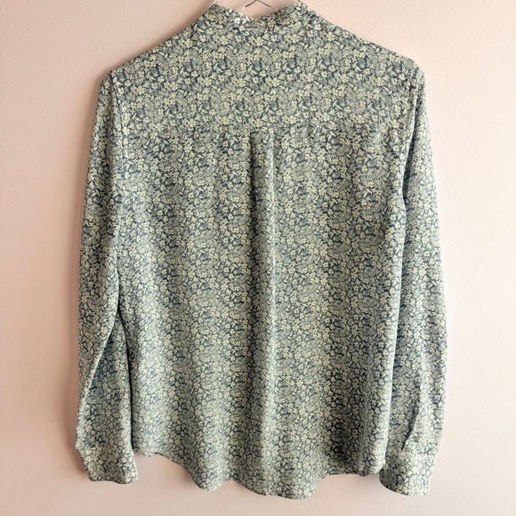 EQUIPMENT size M Blue White Floral Silk Blouse - Picture 5 of 7
